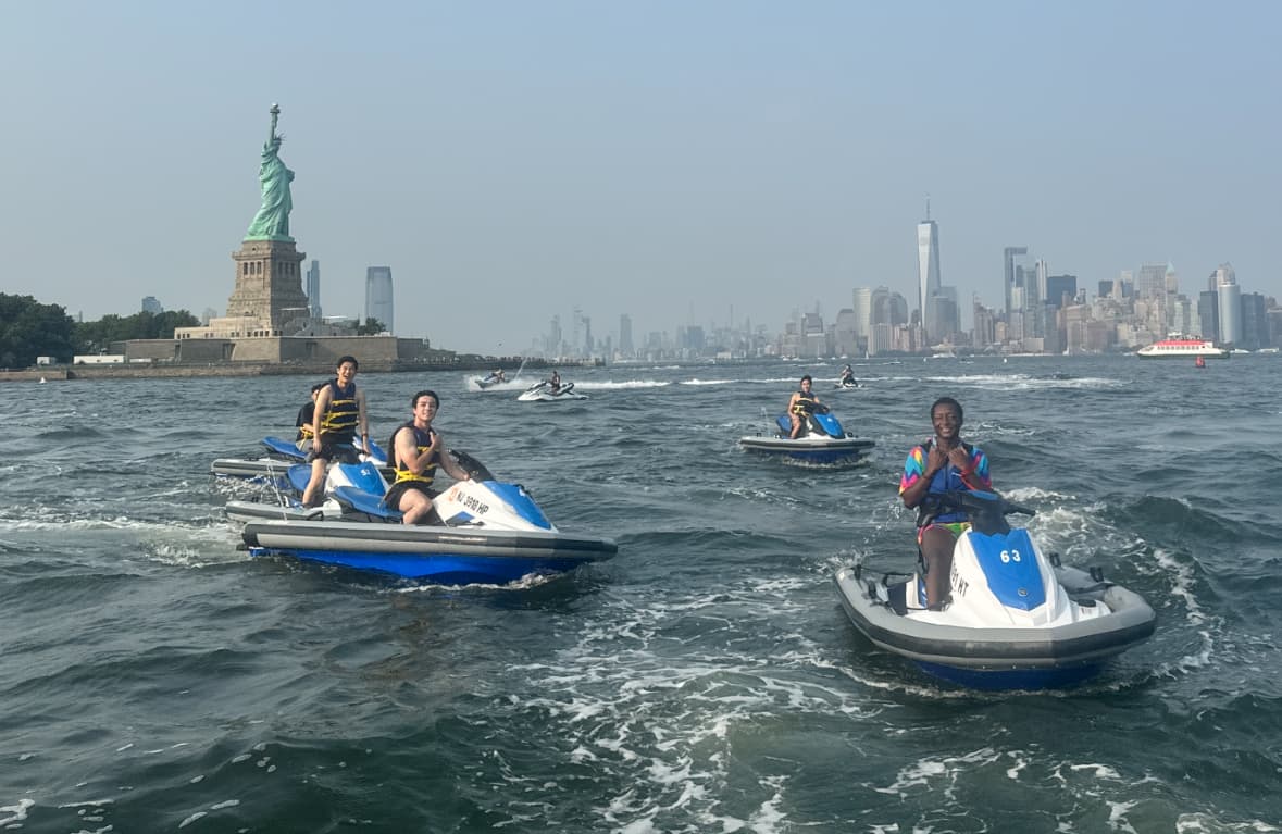 Skiing the Hudson River